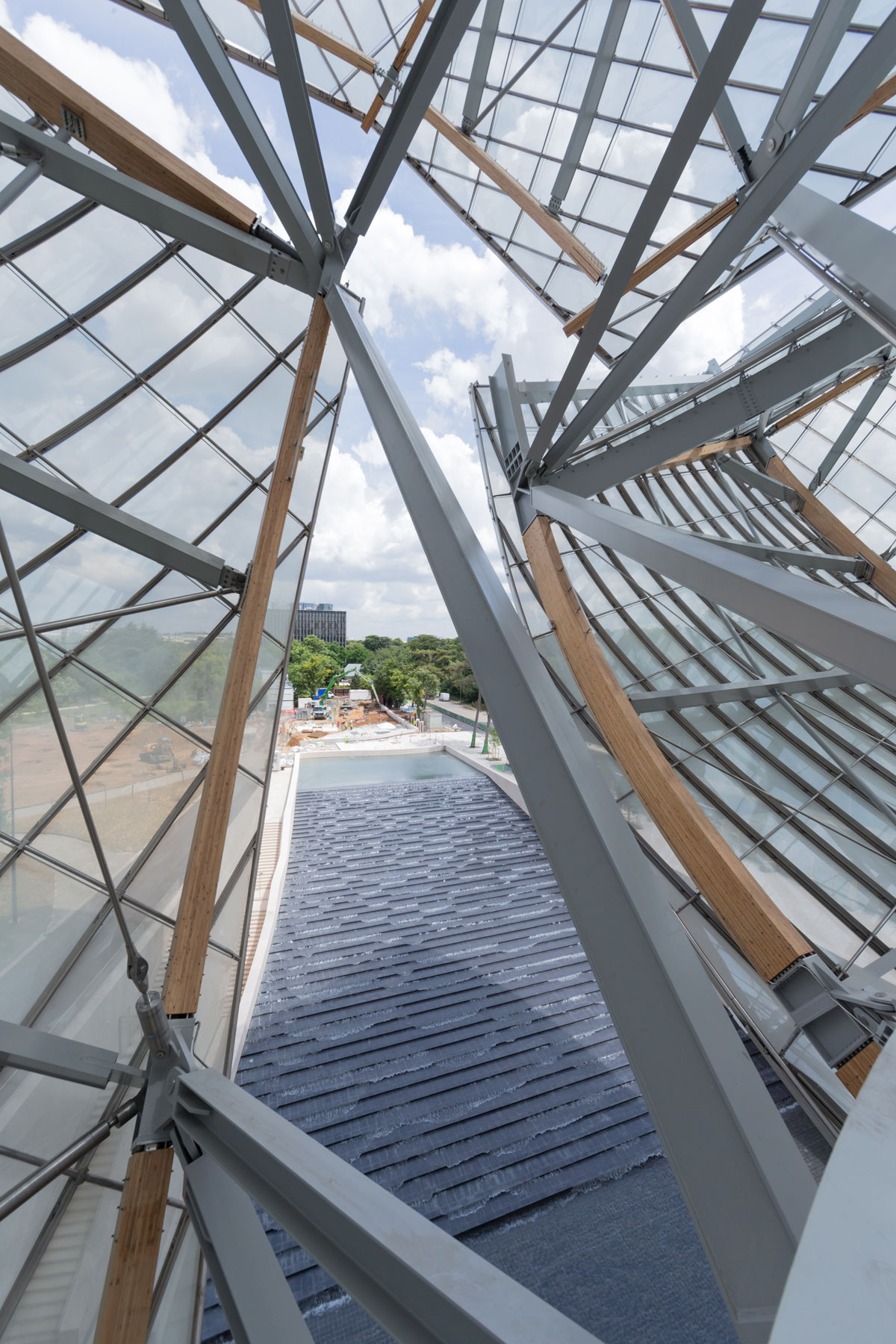 Frank Gehry S Epic Louis Vuitton Foundation Opens Next Week Interior Design Magazine