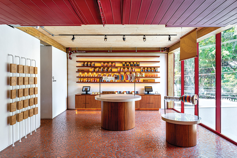 Matheus Farah e Manoel Maia Arquitetura Designs São Paulo Chocolate Shop With Efficiency in Mind - Vimarsana News