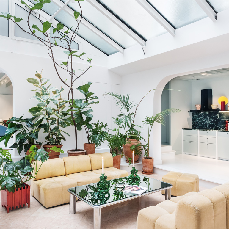 A Swimming Pool Completes This Parisian Office for a Creative Agency - Vimarsana News