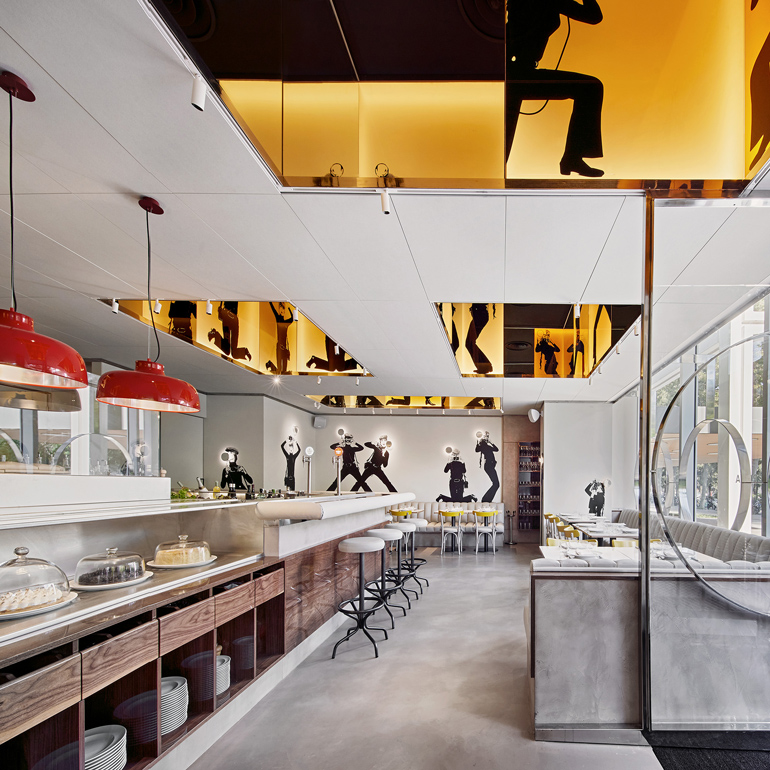 Barcelona Restaurant by Llamazares Pomés Arquitectura Pays Homage to Flash Flash 50 Years Later - Vimarsana News