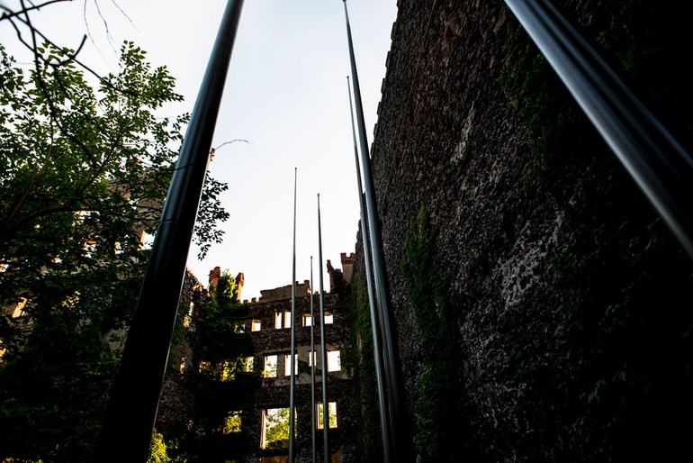 At One With The Stars Melissa Mcgill Installs Constellation Above
