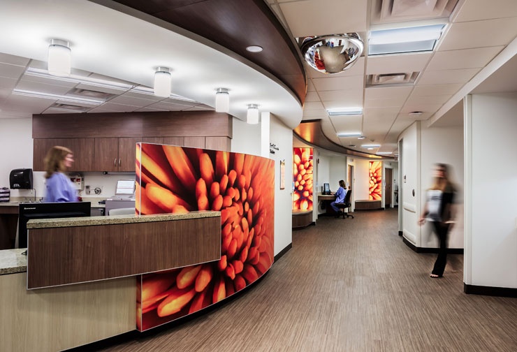 The Mother Baby Center at Abbott Northwestern Hospital & Children's Hospitals & Clinics in Minneapolis, Minnesota. Photography courtesy of HDR Architecture, Inc.