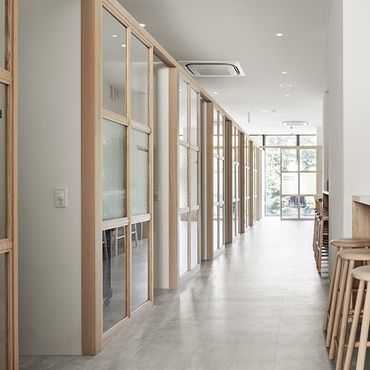 interior decoration with glass catalogue canomas communal salon in tokyo embodies its design philosophy retail interior projects interior decoration with glass catalogue canomas communal salon in tokyo embodies its design philosophy retail interior projects