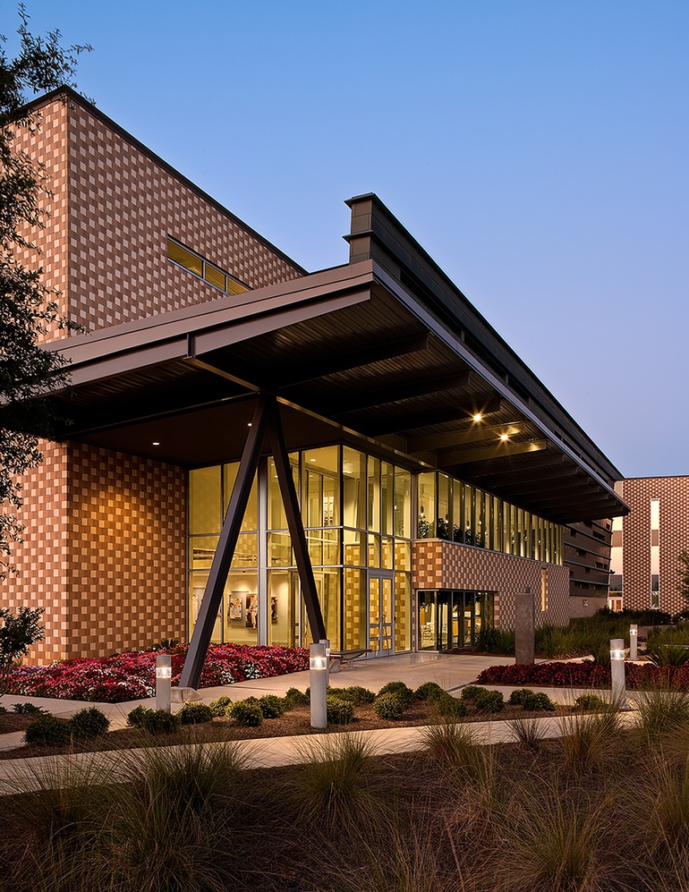 Interior Design's Green Giants 2016 Rankings